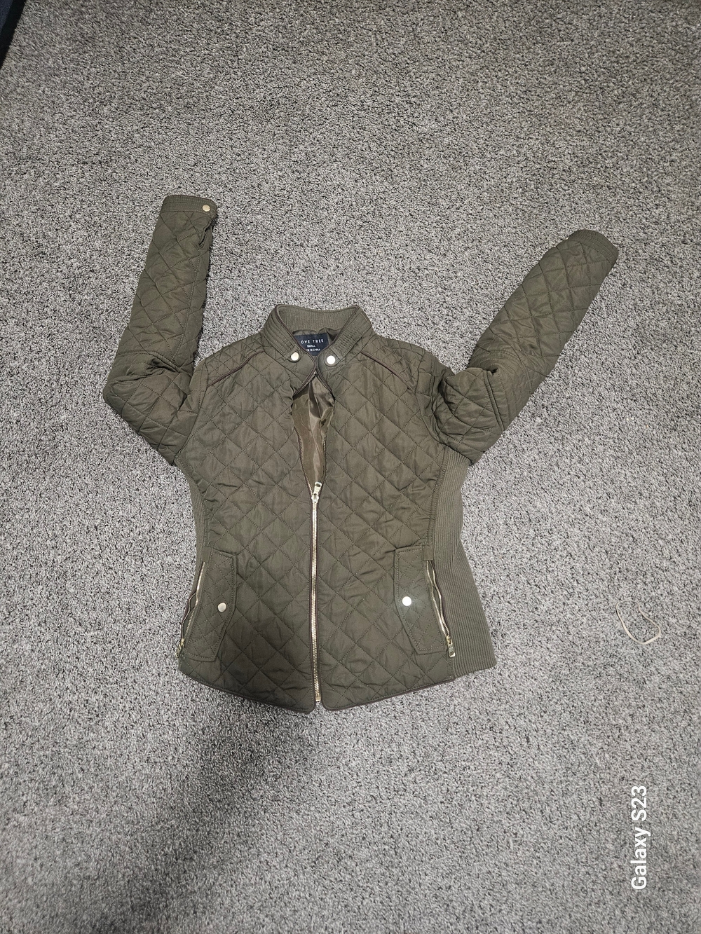 Love Tree Quilted Olive Green Women's Puffer Jacket Small.